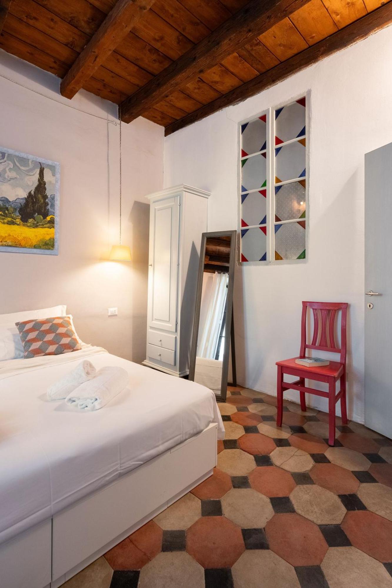 F1 - Santa Croce One Bedroom Apartment For Couples Флоренция Экстерьер фото