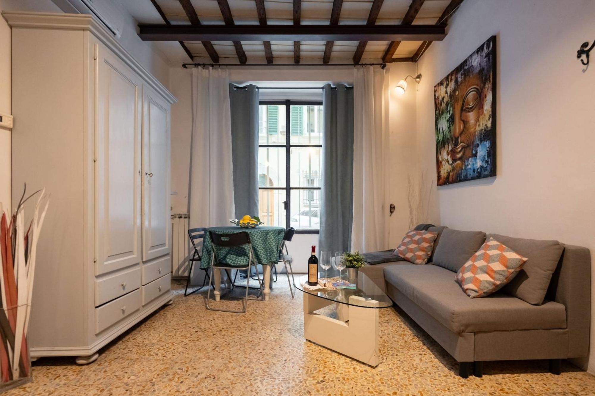 F1 - Santa Croce One Bedroom Apartment For Couples Флоренция Экстерьер фото