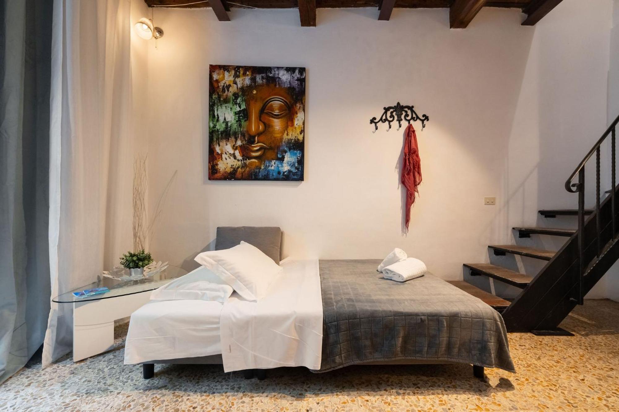 F1 - Santa Croce One Bedroom Apartment For Couples Флоренция Экстерьер фото